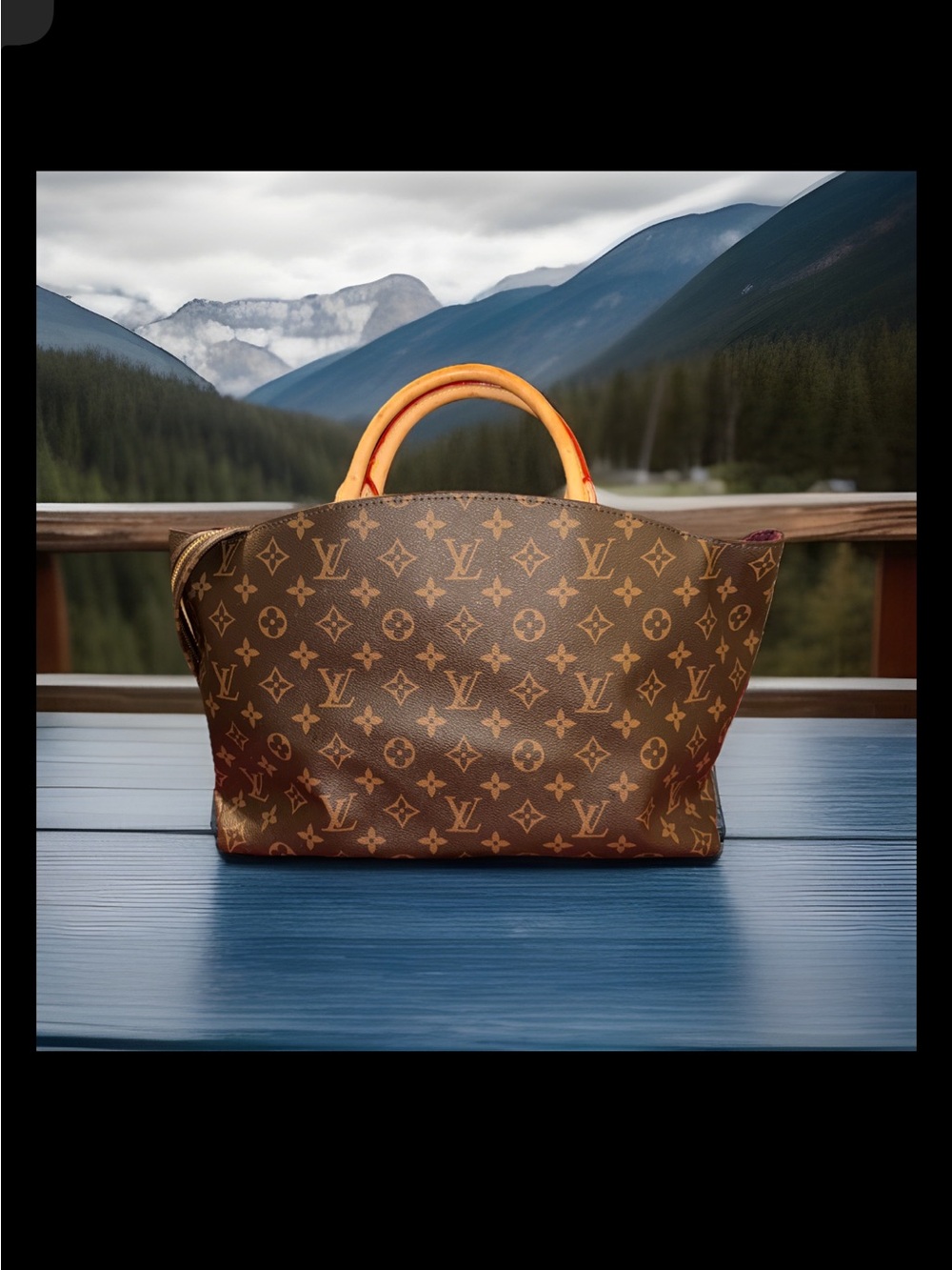 Louis Vuitton Grand Palais handbag,  the Petit Palais model - Picture 2 of 10